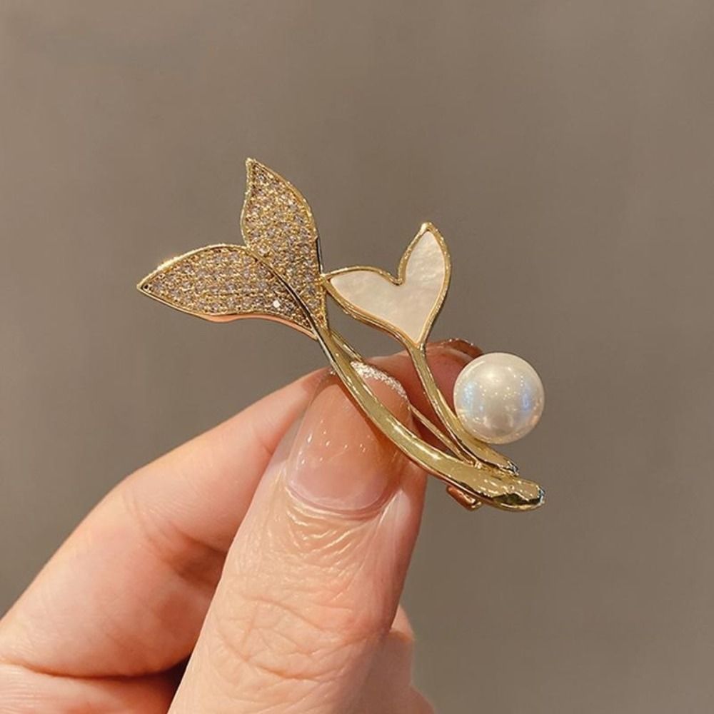 Fashion%20Tulip%20Flower%20Brooch%20Golden%20Pearl%20Jewelry%20Elegant%20Design%20Luxury%20Clothing%20Accessories%20Men%20Women%20-%20Image%204