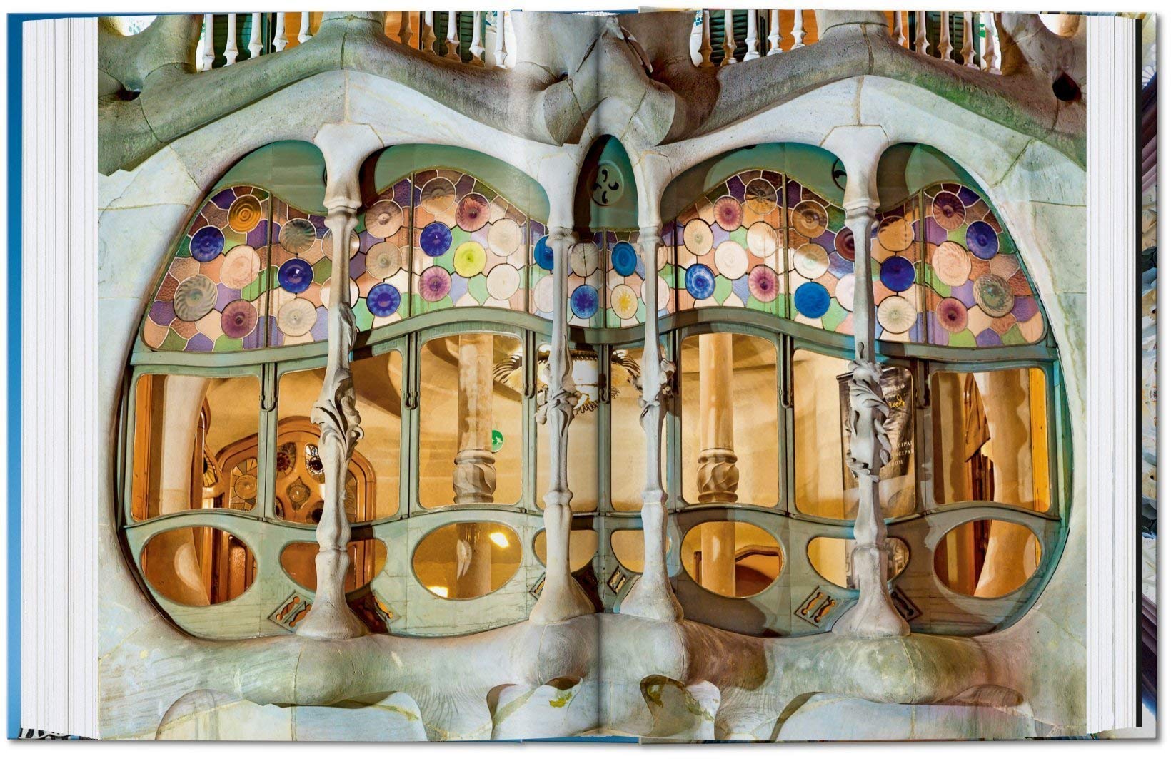 Artbook - Sách Tiếng anh - Gaudí. The Complete Works. 40th Ed