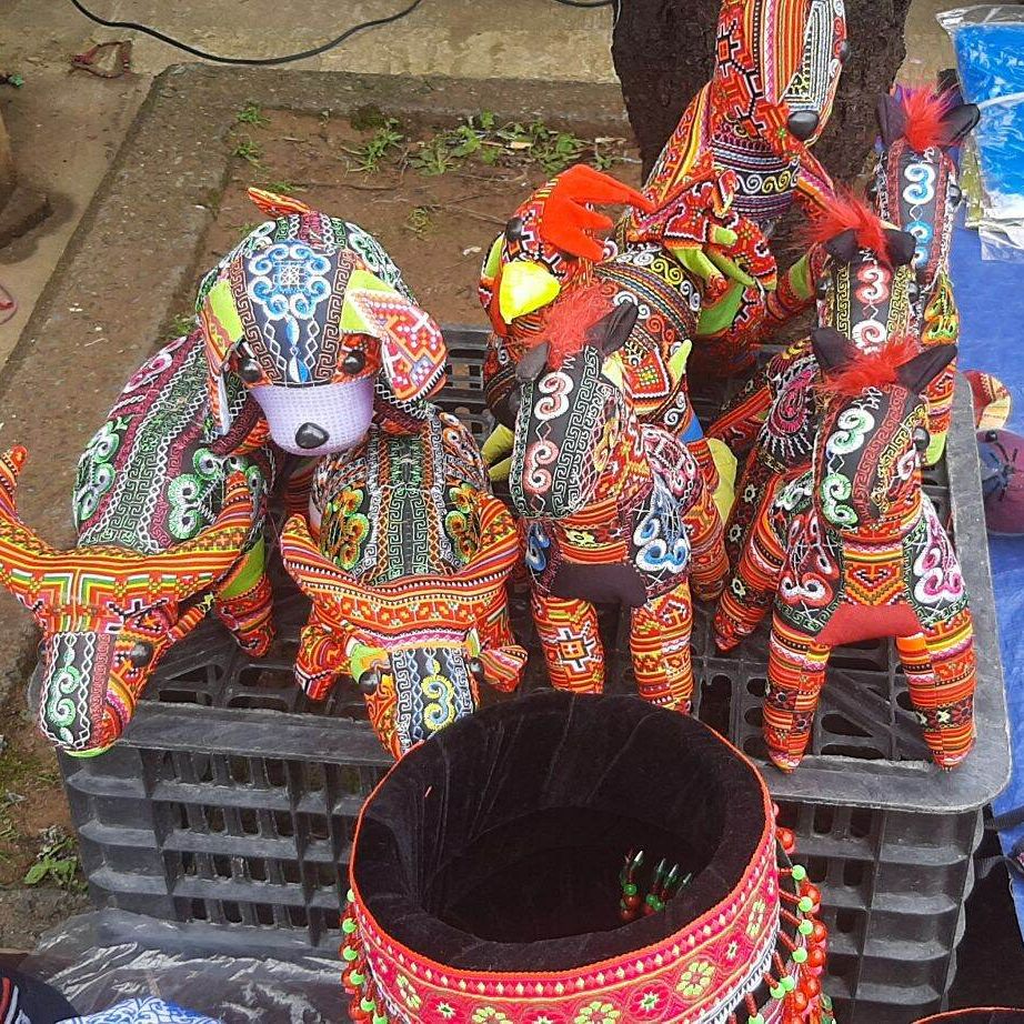 Gấu bông Thú bông thổ cẩm Thú bông hoa văn