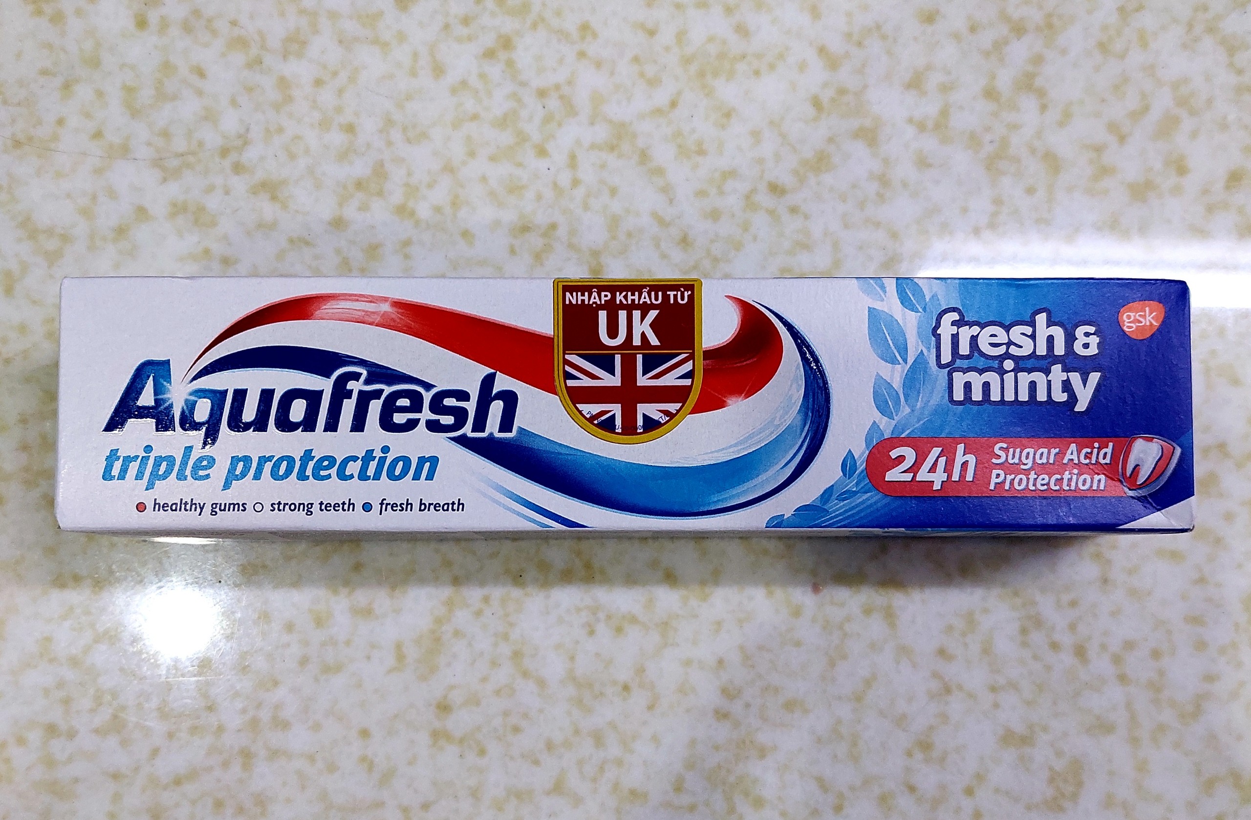 Kem đánh răng Aquafresh Triple Protection 100ml
