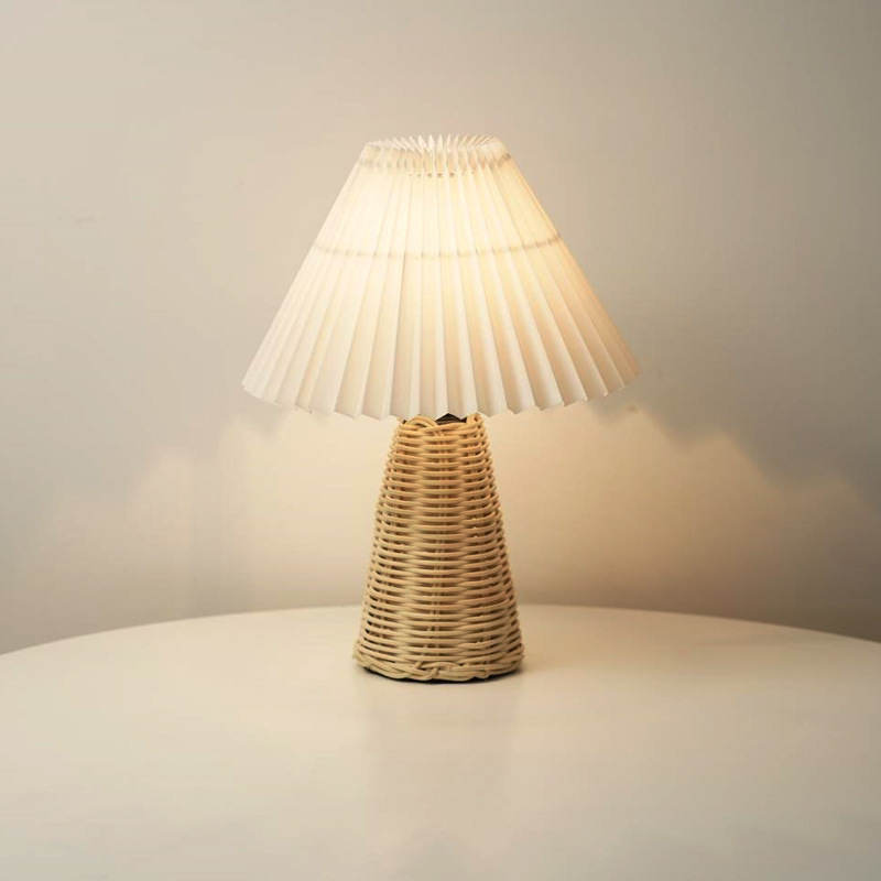 YONUO Nordic ins night light pleated table lamp retro Vintage pleated bedroom decoration bedside table lamp