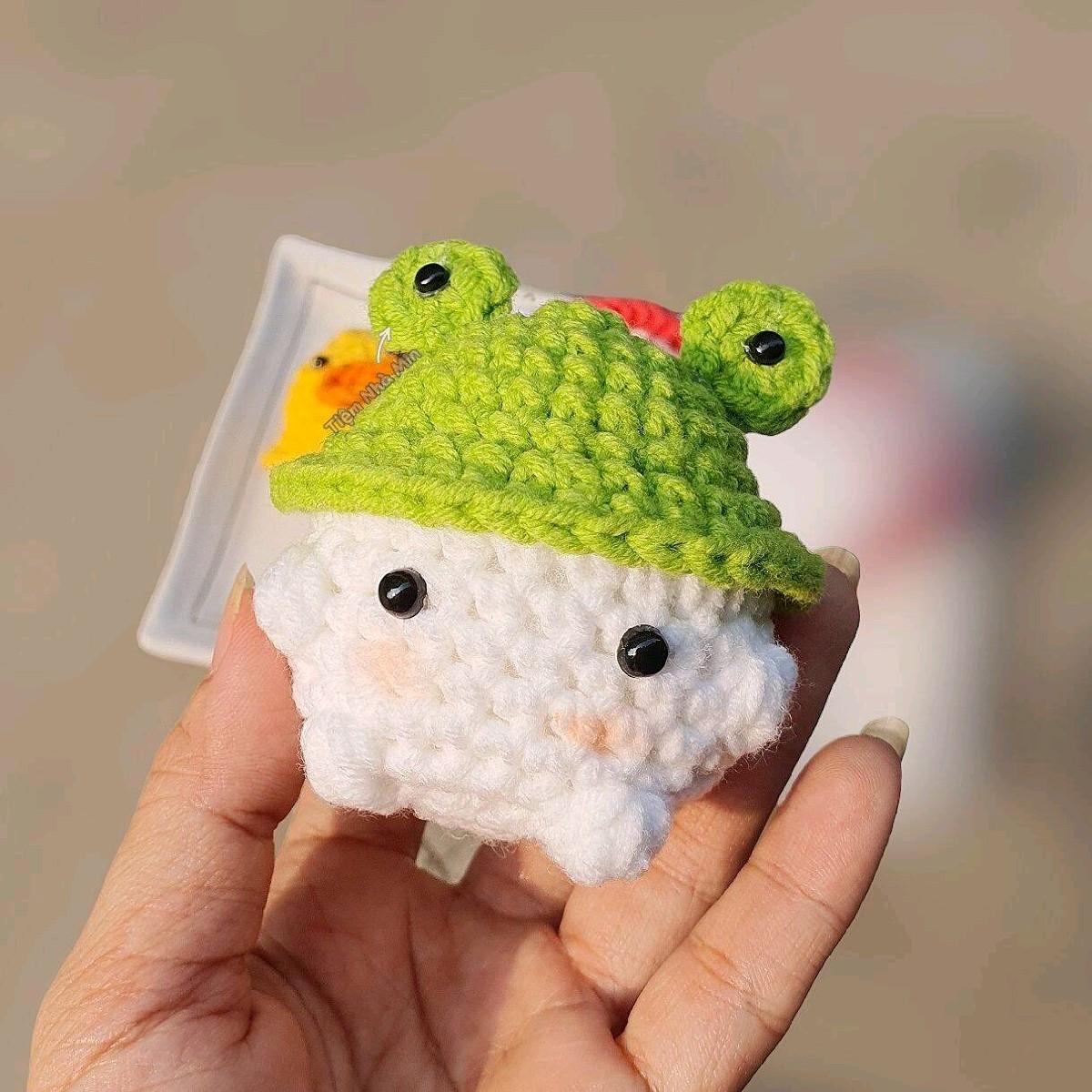 Móc khóa bé nấm bằng len handmade