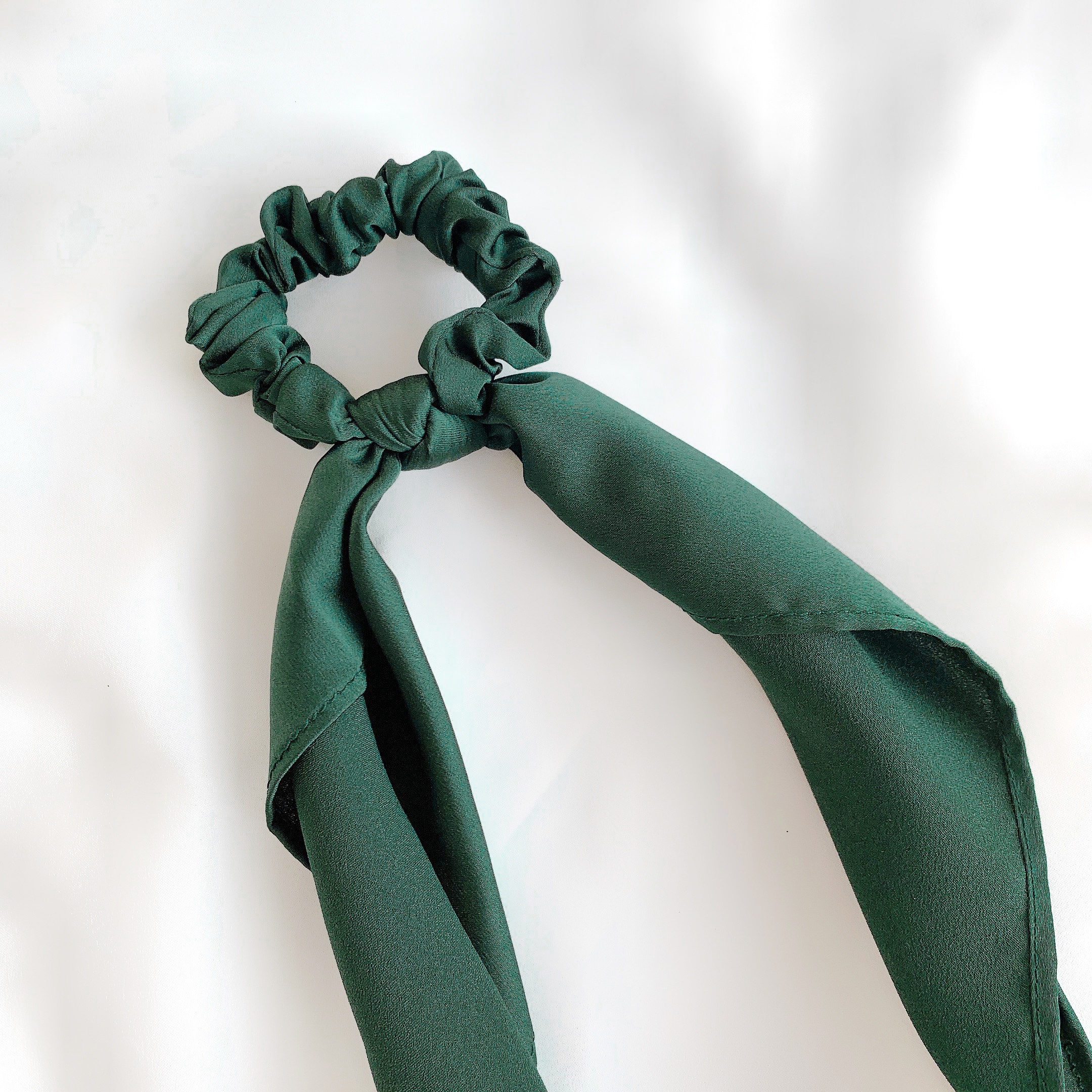 Cột tóc vải tiểu thư Janet Scrunchie The little Bownie