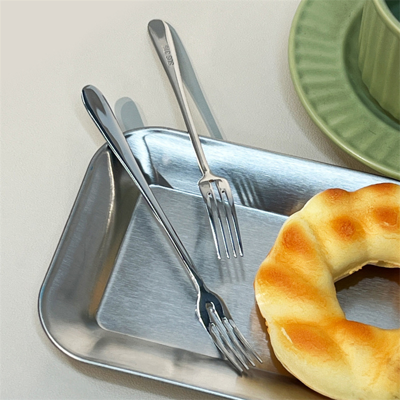 Four%20Tine%20Stainless%20Steel%20Dessert%20Fork%20Table%20Forks%20Silver%20Long%20Handle%20Fruit%20Forks%20Dinner%20Fork%20Kitchen%20Dinnerware%20JINBING%20-%20Image%204