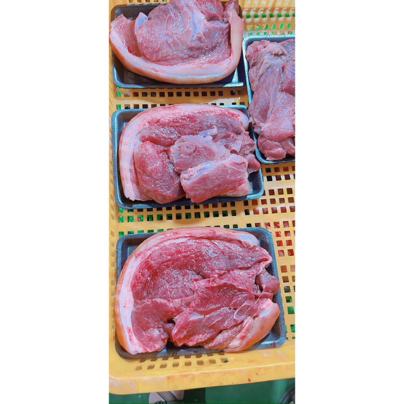 Thịt đùi nai tươi có da cấp đông 1kg