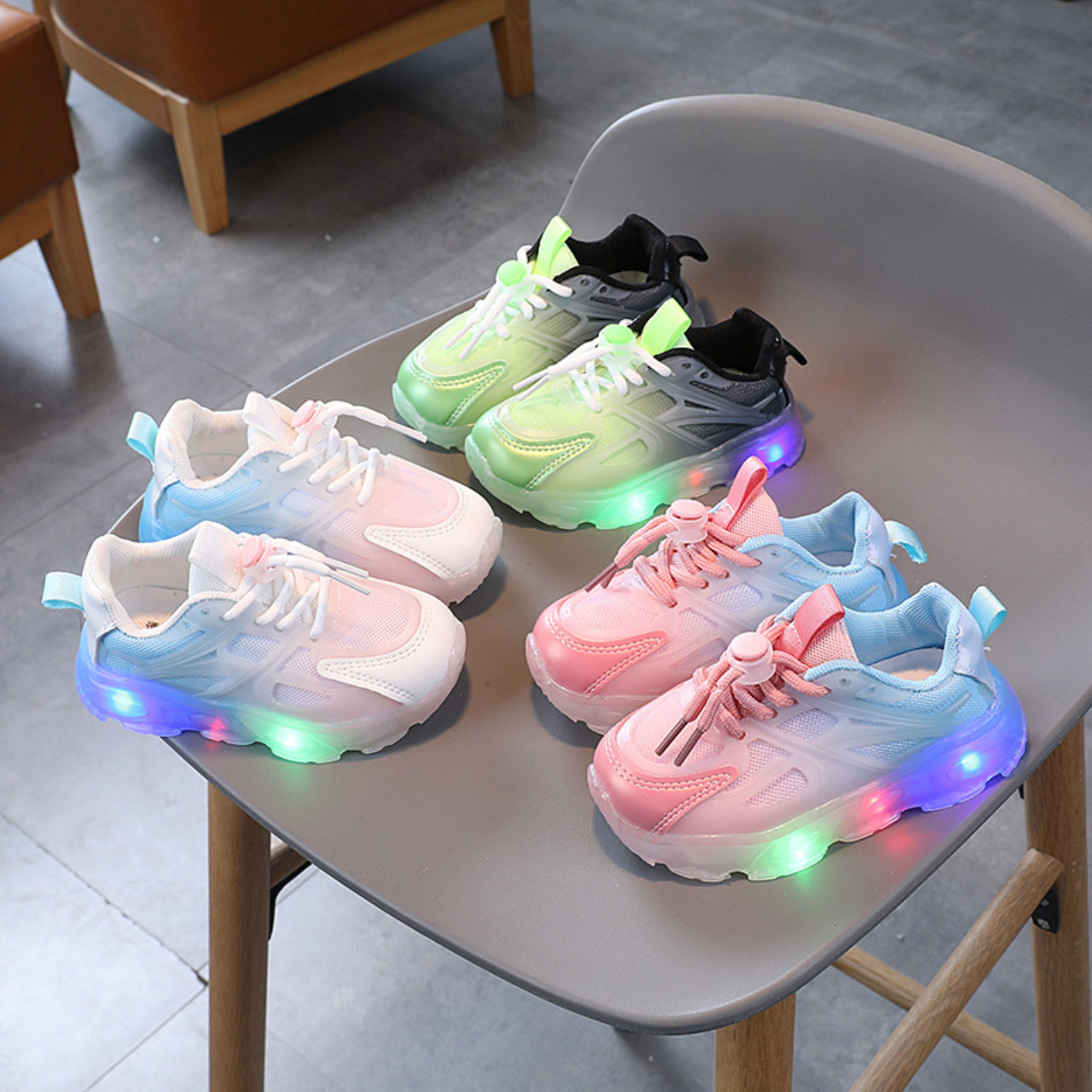 Giày thể thao cho bé trai bé gái có đèn phát sáng size 21-30 G20