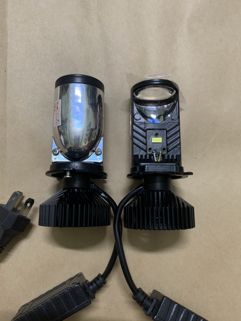 ĐÈN LED BI CẦU MINI T9 BẢN NÂNG CẤP CÓ ỐC CHỈNH