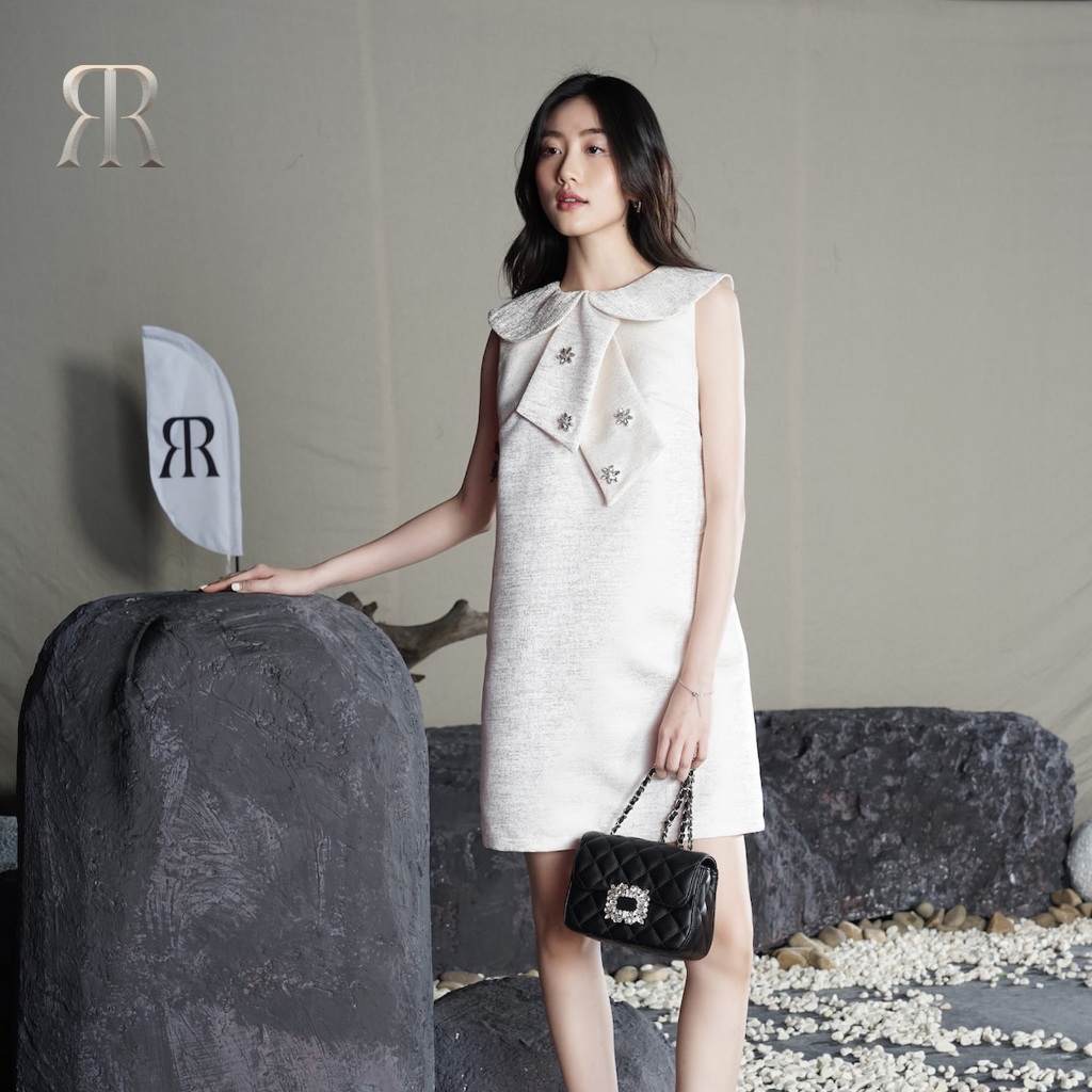 RẬP - Đầm Cổ Tròn Bèo Cổ Chéo Đính Đá - PRIME 07