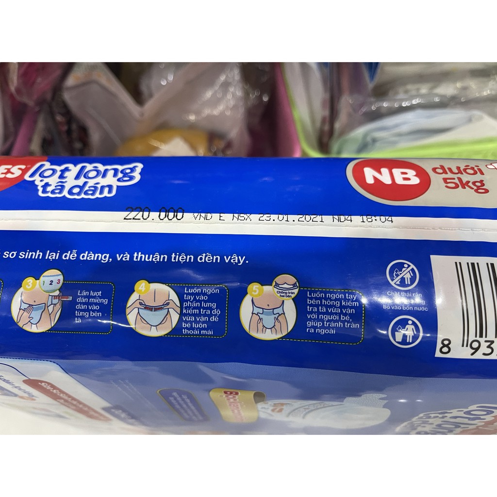 Tã Dán Sơ Sinh Huggies NB 70 +6 Miếng