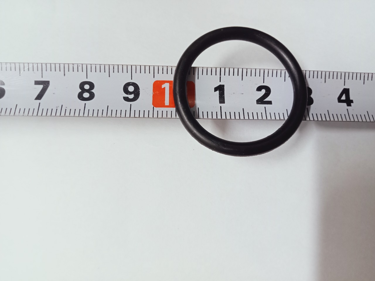 Ron đen đường kính 3cm như hình