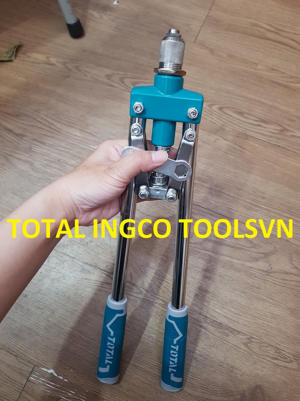 Kềm rút rivet(17inch) Total THT32176