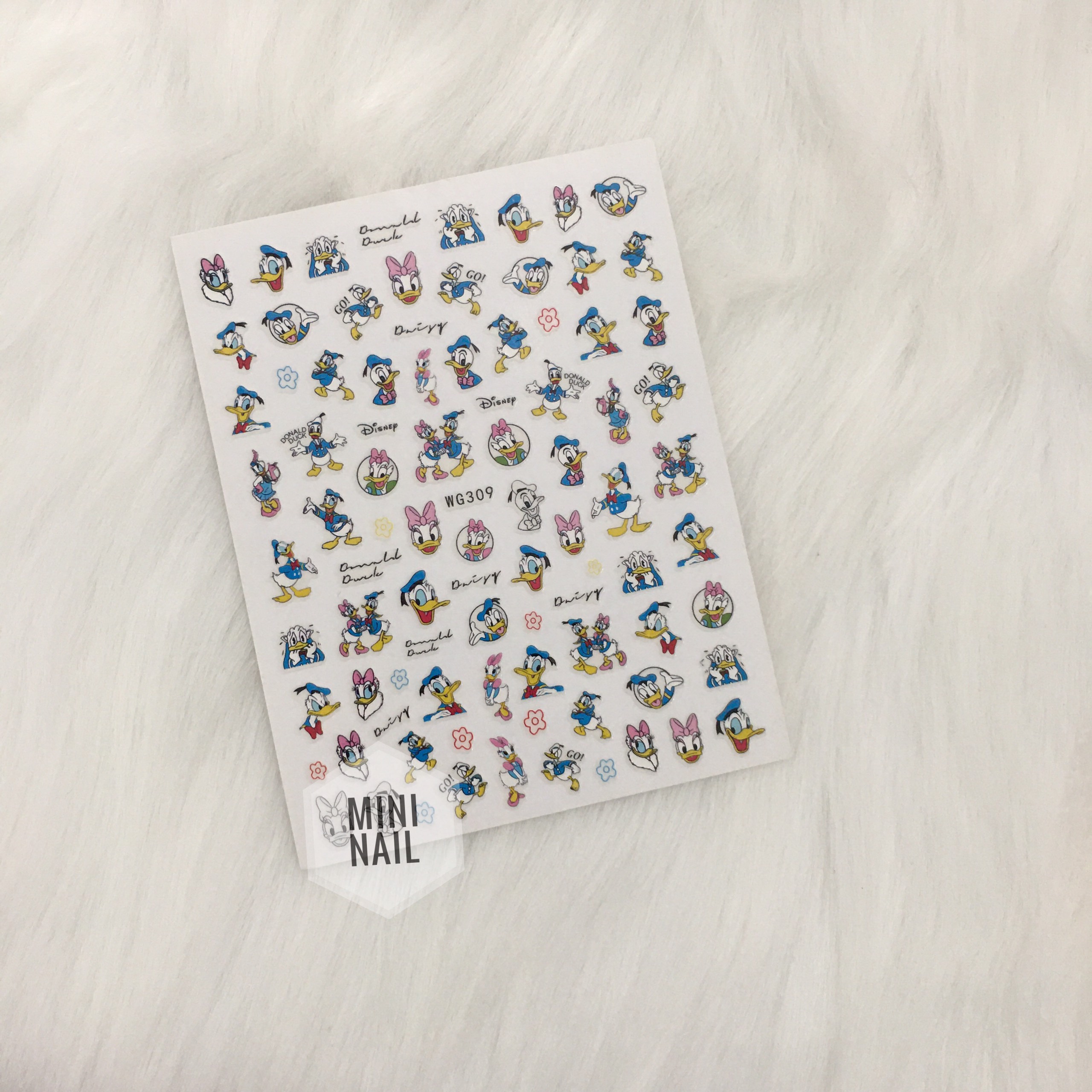 Sticker nail hình mickey, hello kitty