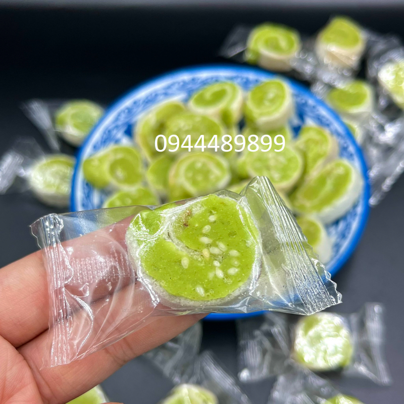 Kẹo dừa non lá dứa thơm ngon 100g