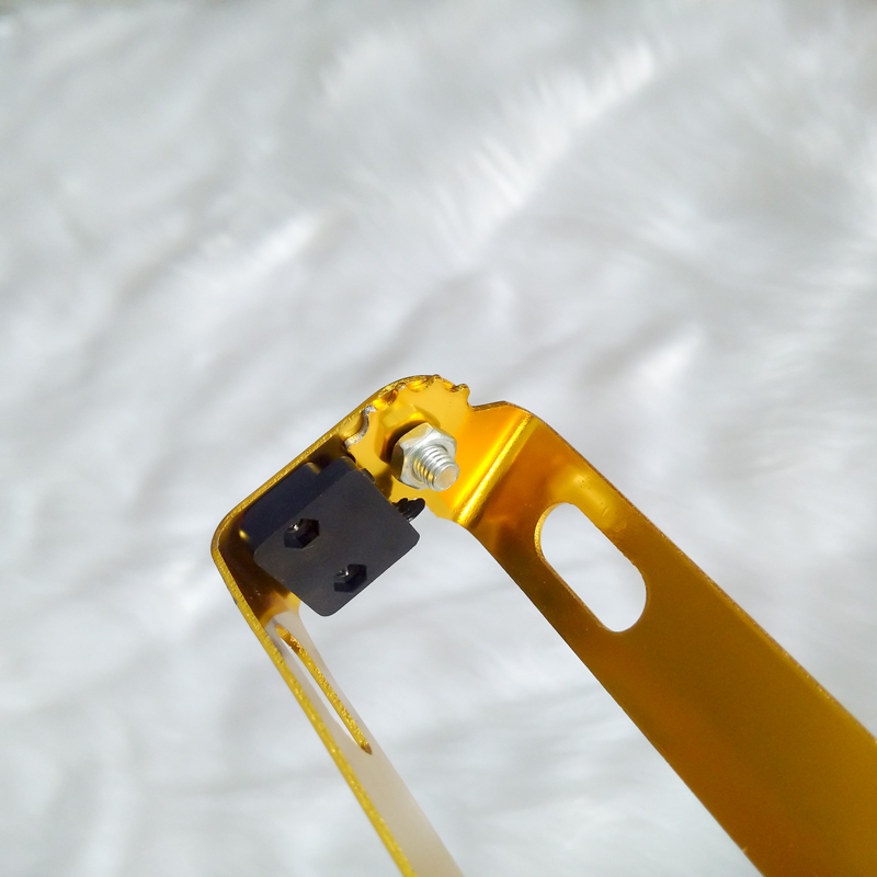 Pát nâng hạ biển số xe máy ( nhôm CNC VÀNG)