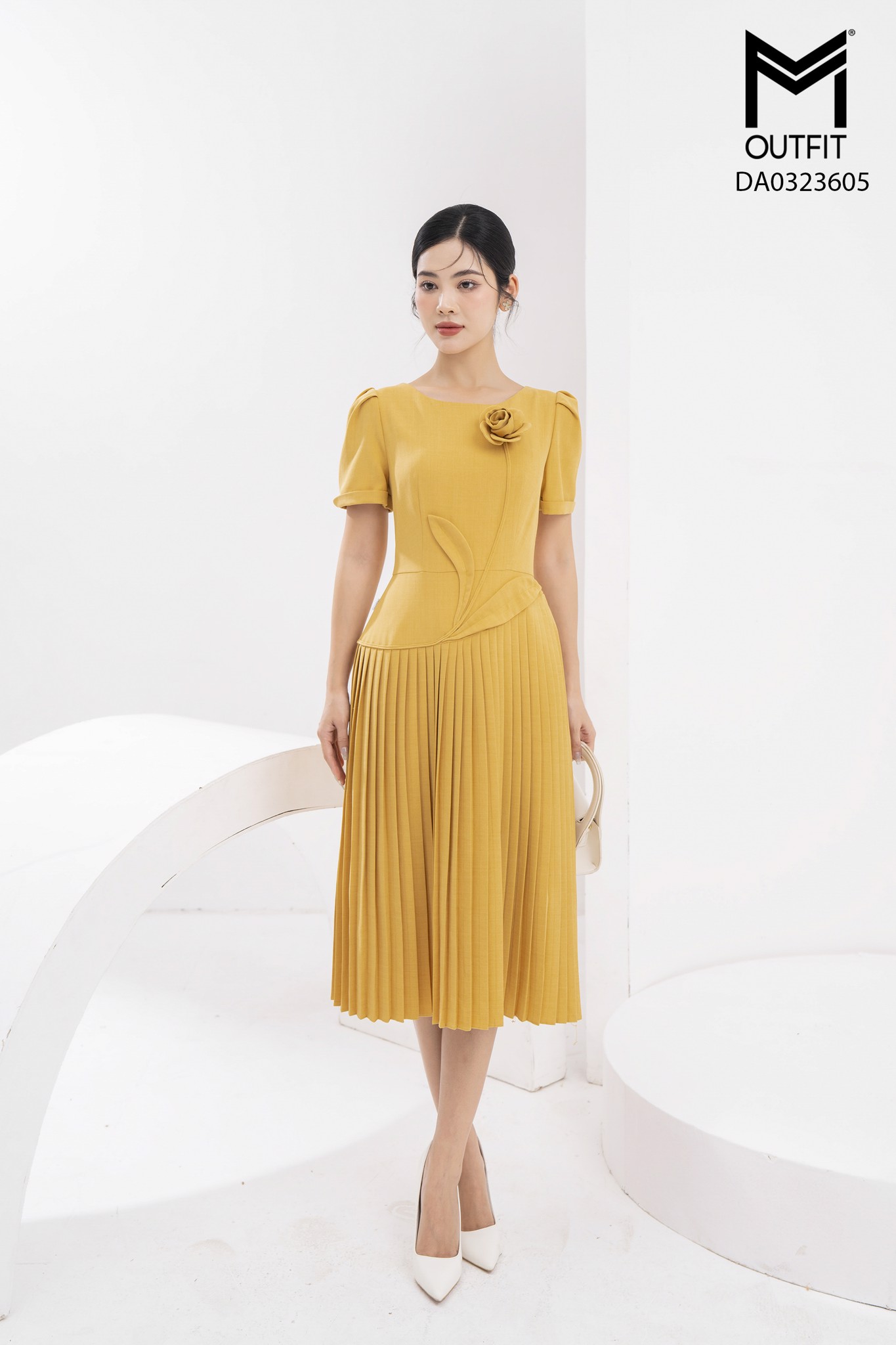 Đầm dáng xòe, tùng dập ly
