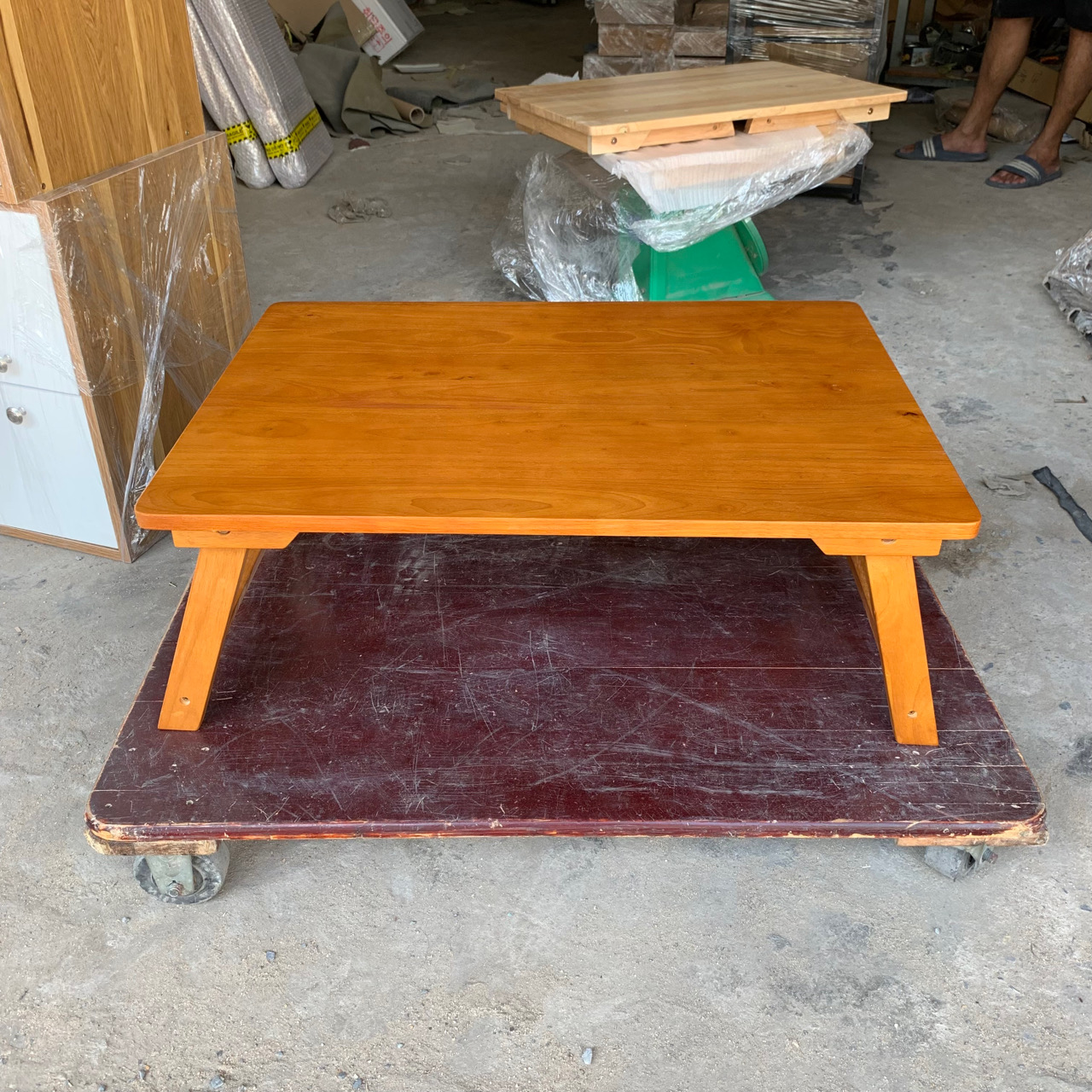 Bàn học sinh xếp gọn 70 x 50 x 30 cm