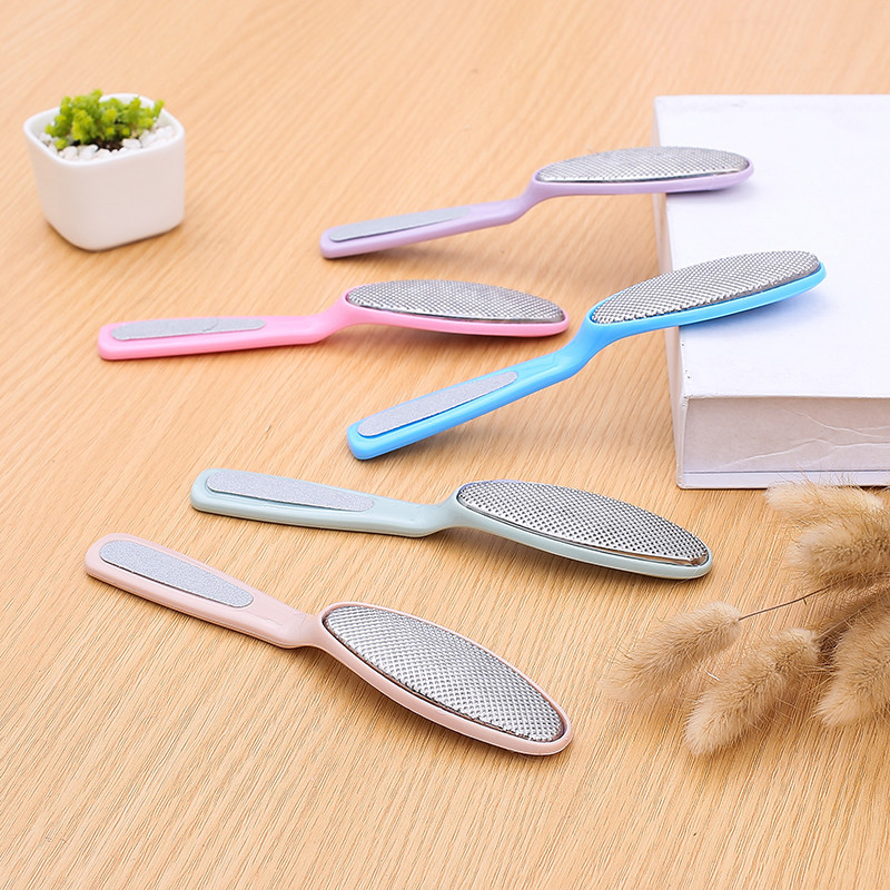 Dụng cụ chà gót chân bằng thép  màu giao hàng ngẫu nhiên