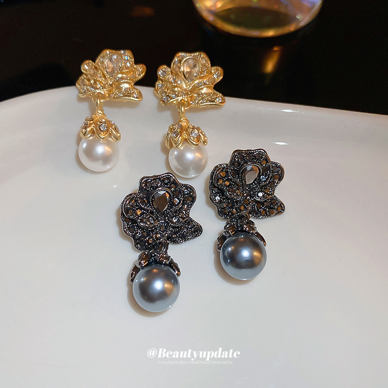 Pearl stud earrings for women
