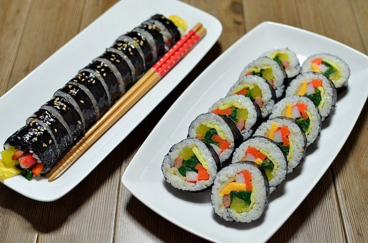 MÀNH TRE CUỘN SUSHI