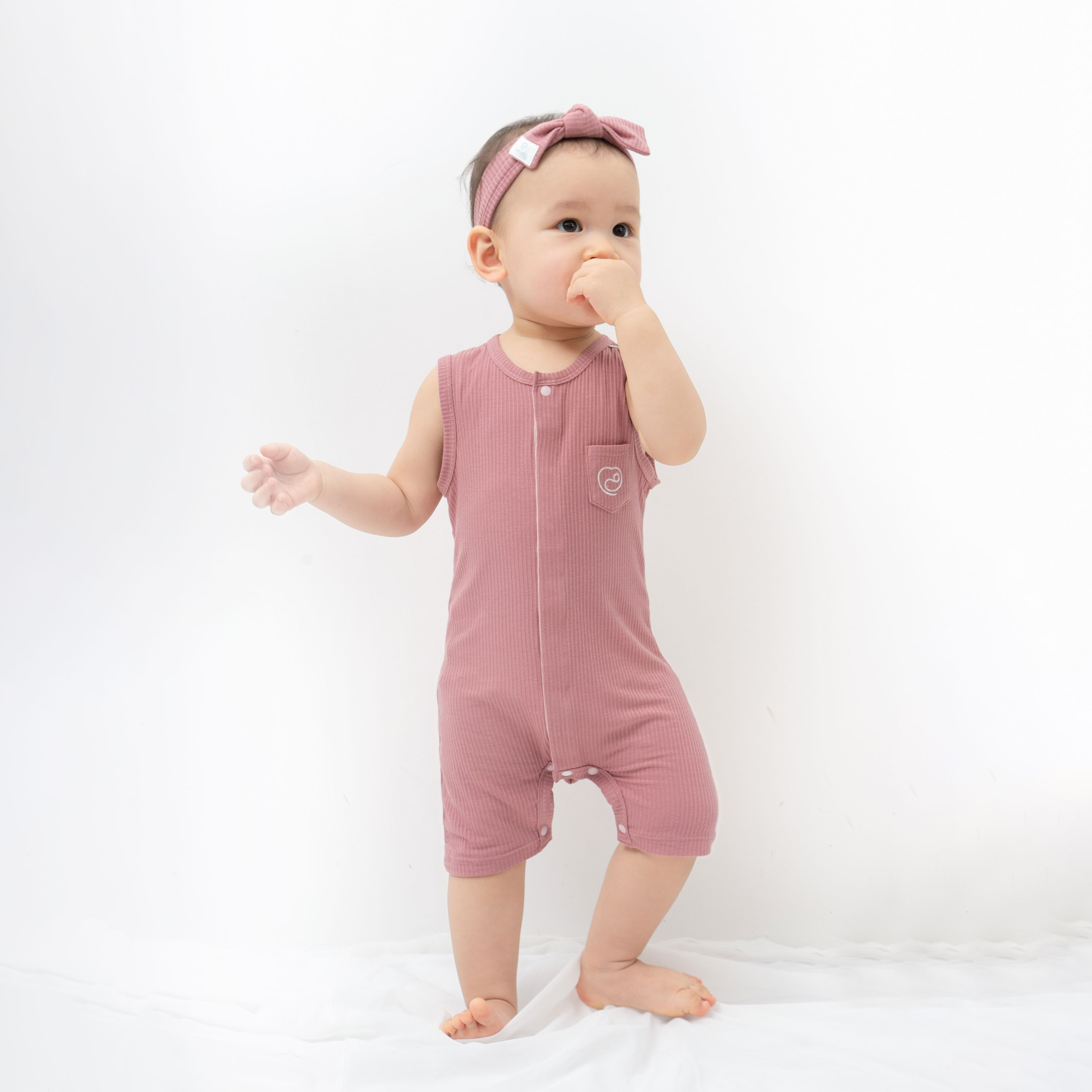 Body sát nách cài giữa - Kyomi Molist BMD240201