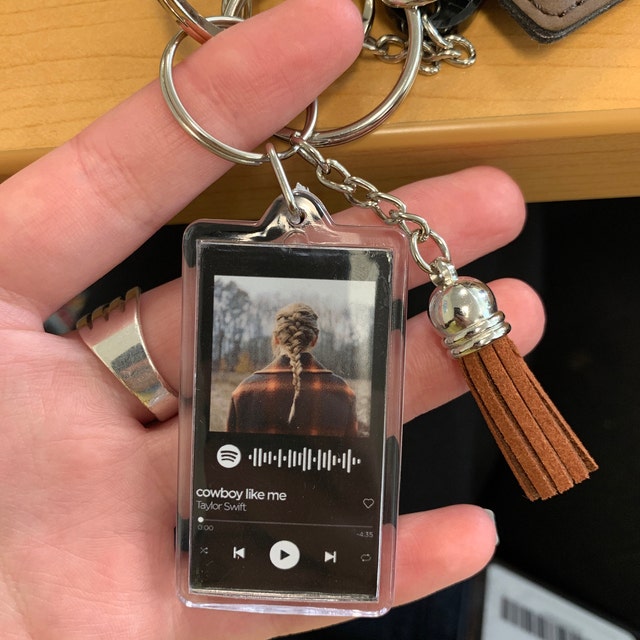 Móc khóa handmade bài hát Spotify theo yêu cầu