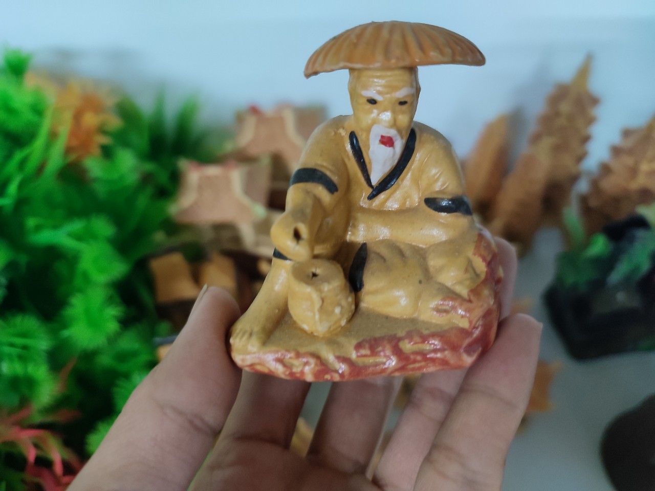 Tiểu cảnh trang trí bể cá, hòn non bộ