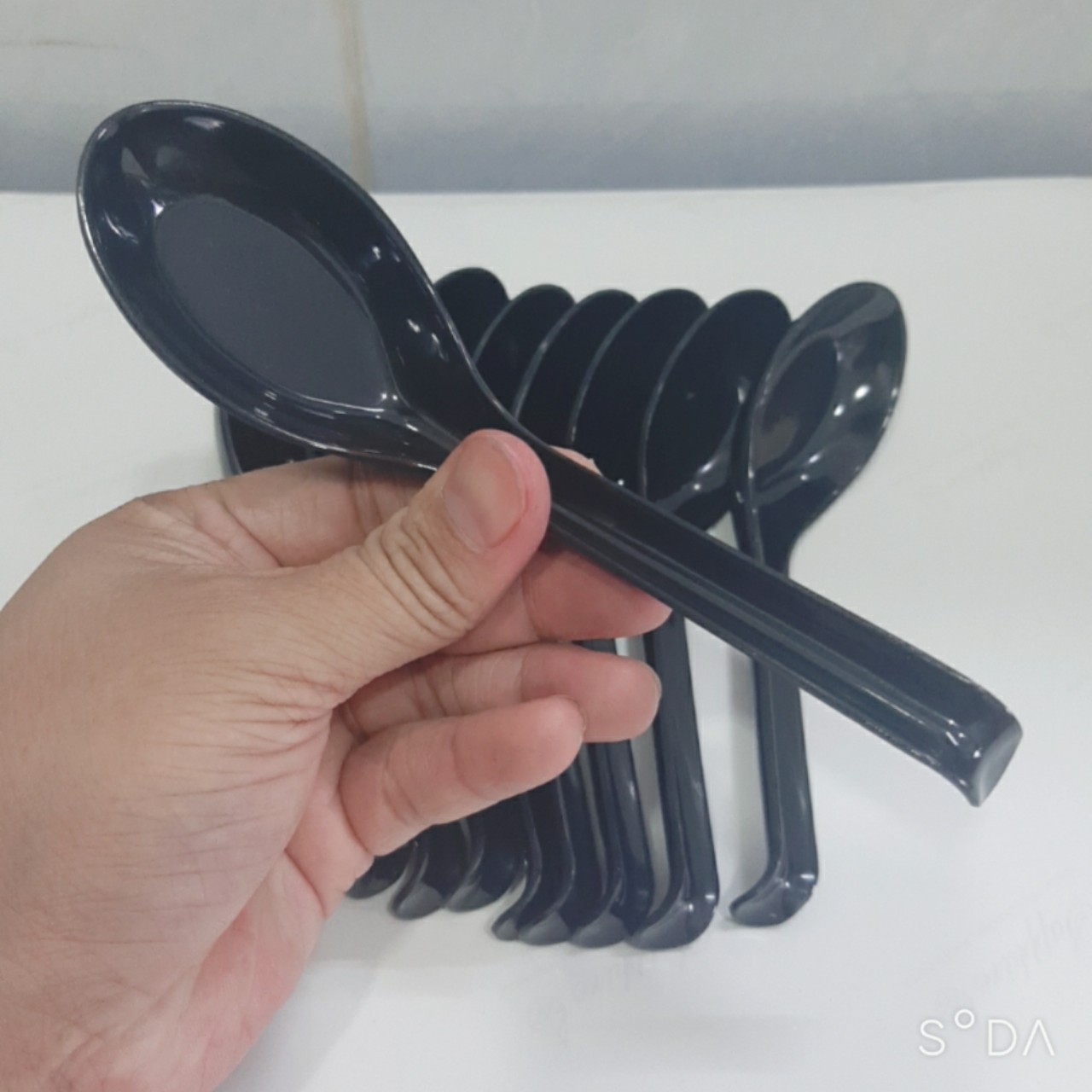 Combo 100 cái Muỗng Cơm Melamine Màu Đen Cán Dài NO17N