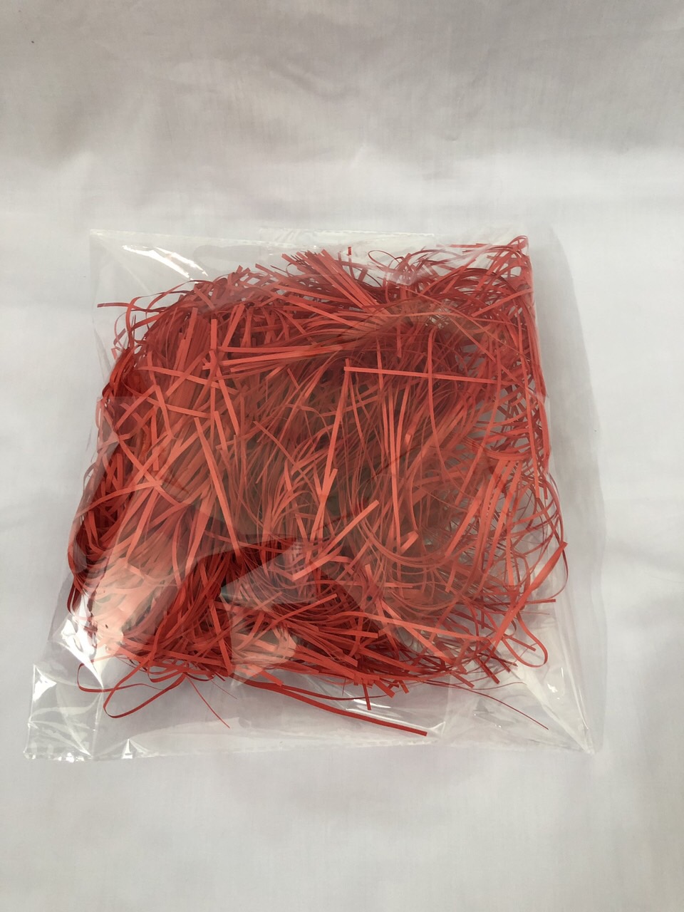 Giấy rơm/giấy vụn trang trí hộp quà/ 50 gram