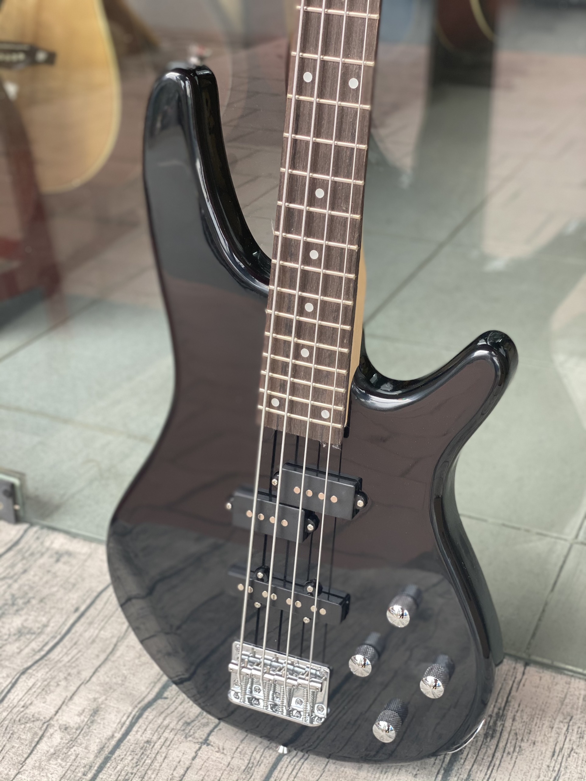 Đàn Guitar bass điện Dallas 3 mobin