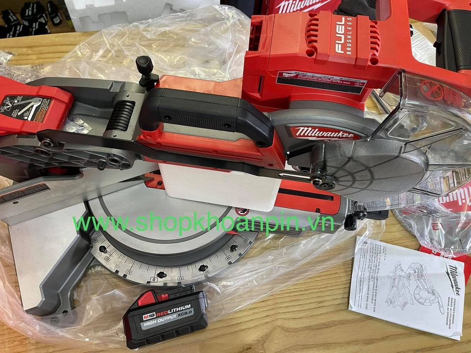Máy cưa trượt pin Milwaukee 2734