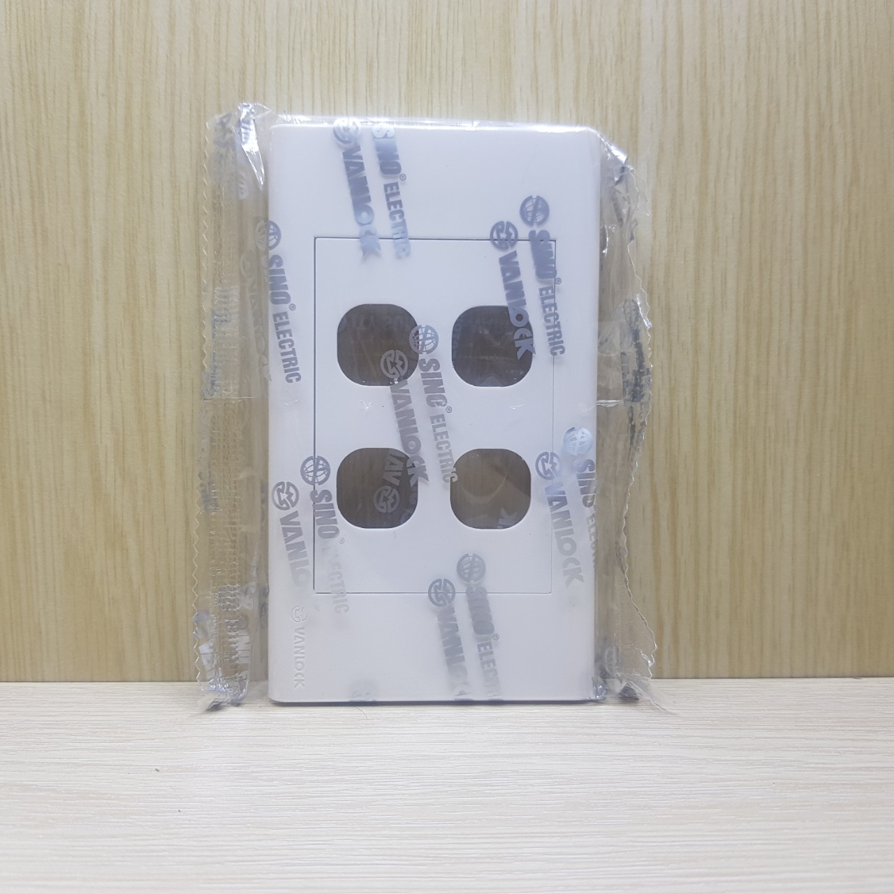 COMBO 10 MẶT CÔNG TẮC SINO - VANLOCK ( 1 CT, 2 CT, 3 CT , 4 CT )