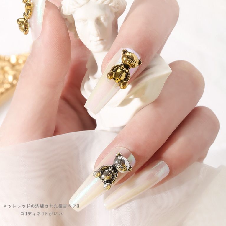 Charm Gấu Nhật Cổ Điển Đính Móng