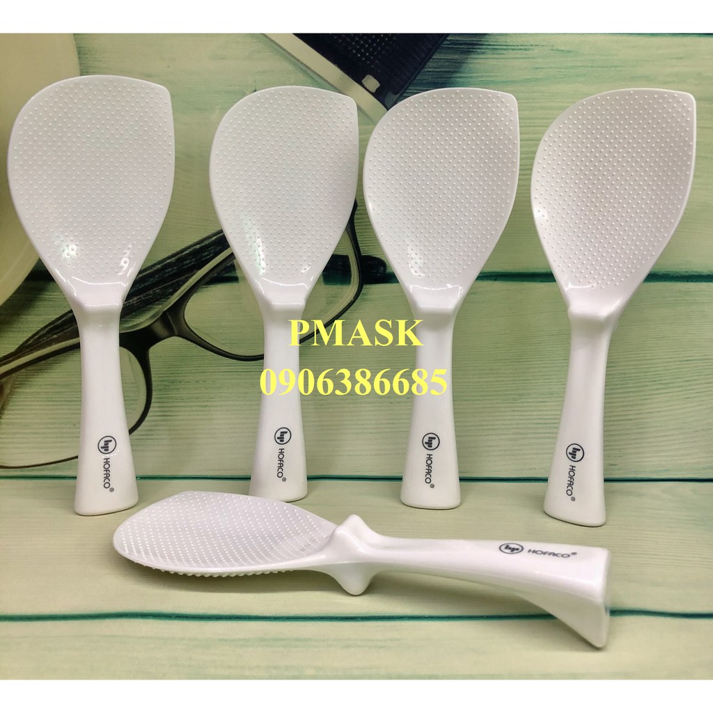 Vá xới cơm Hofaco - Vá múc cơm chống dính hình trụ đứng - Muôi xới cơm bằng nhựa cao cấp hình lá HPB88