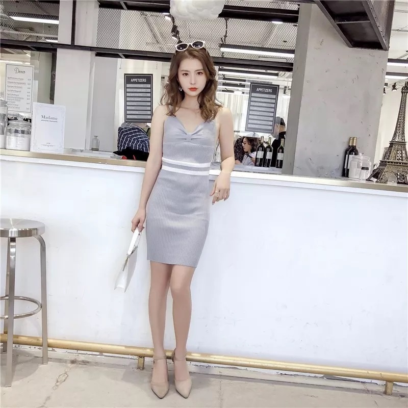 Đầm Len Dệt Kim Cách Điệu - New Thoi Trang