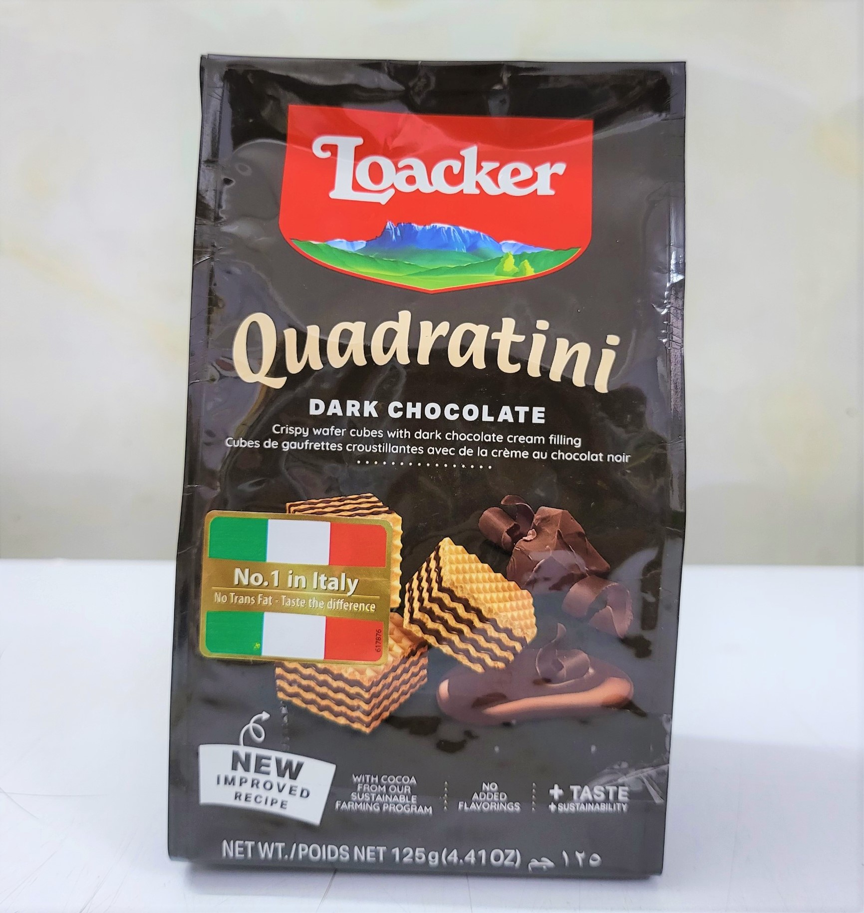 Bánh xốp dạng viên nhân kem sô cô la đen loacker quadratini dark chocolate