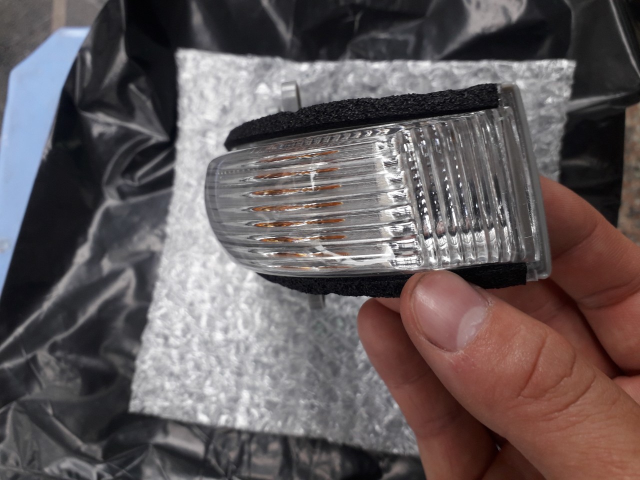 Đèn xi nhan gương Toyota camry 2007-2012