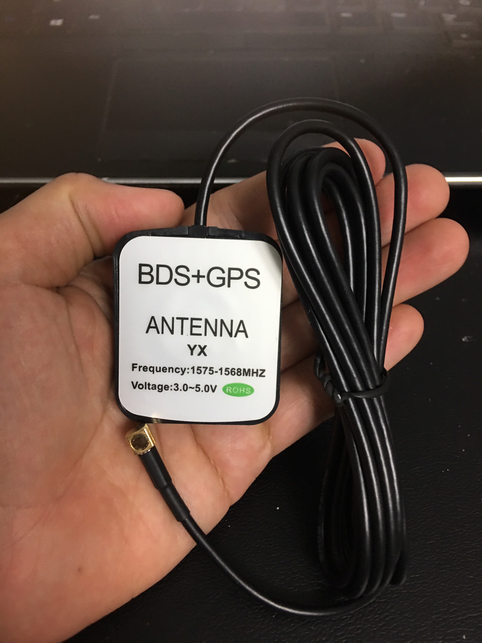 Anten GPS cho thiết bị định vị