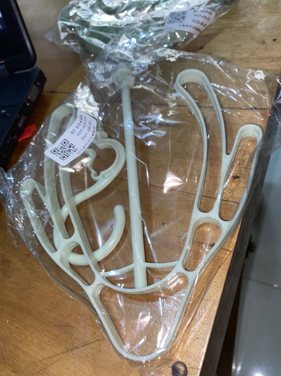 MÓC PHƠI GIÀY TIỆN DỤNG