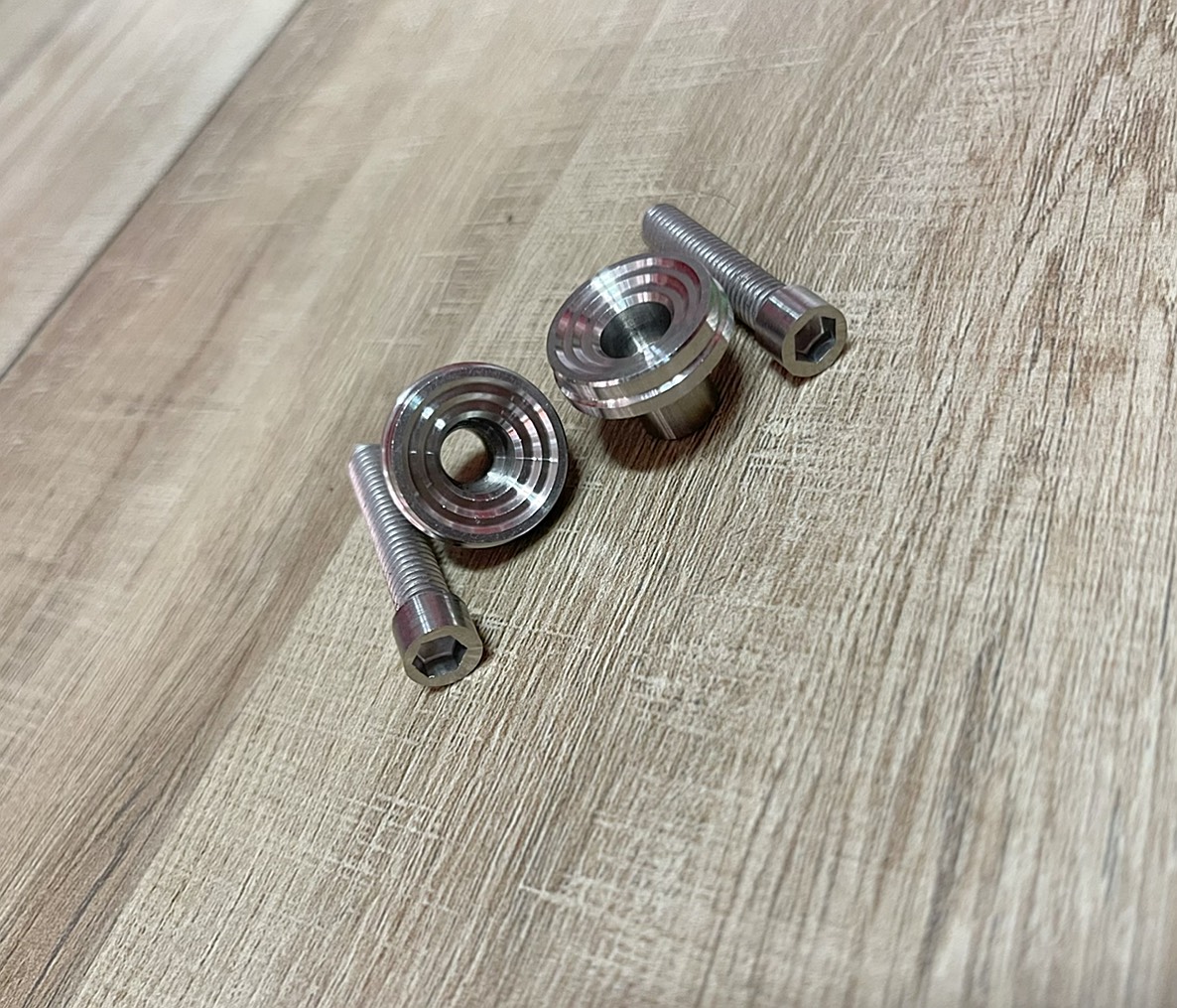 Khâu áo - bửng , Khâu cốp kèm ốc Inox