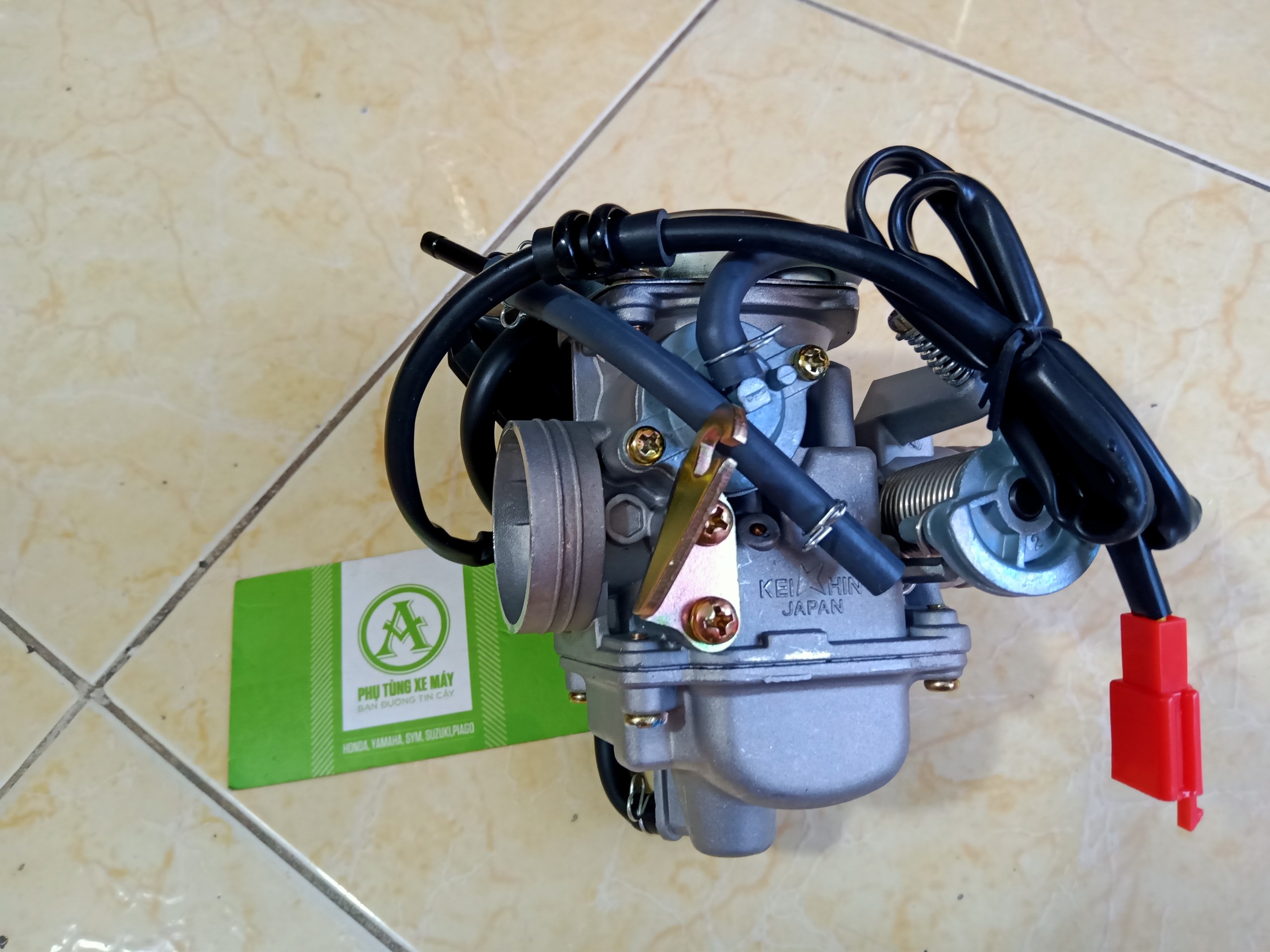 Bình xăng con Attila / Spacy chất lượng ( trừ Victoria , Elizabeth )