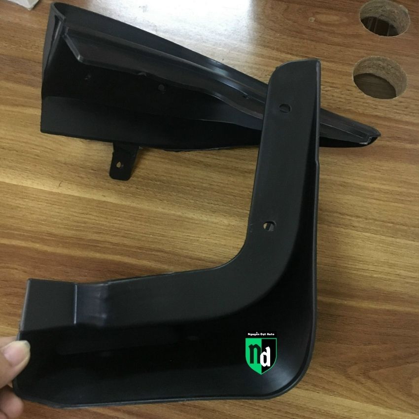 Bộ chắn bùn bánh xe Lanos - Nguyễn Đạt Auto (giá 1 bộ)