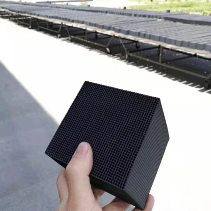 THAN HOẠT TÍNH LỌC BỂ CÁ THÔNG MINH MAGIC CUBE