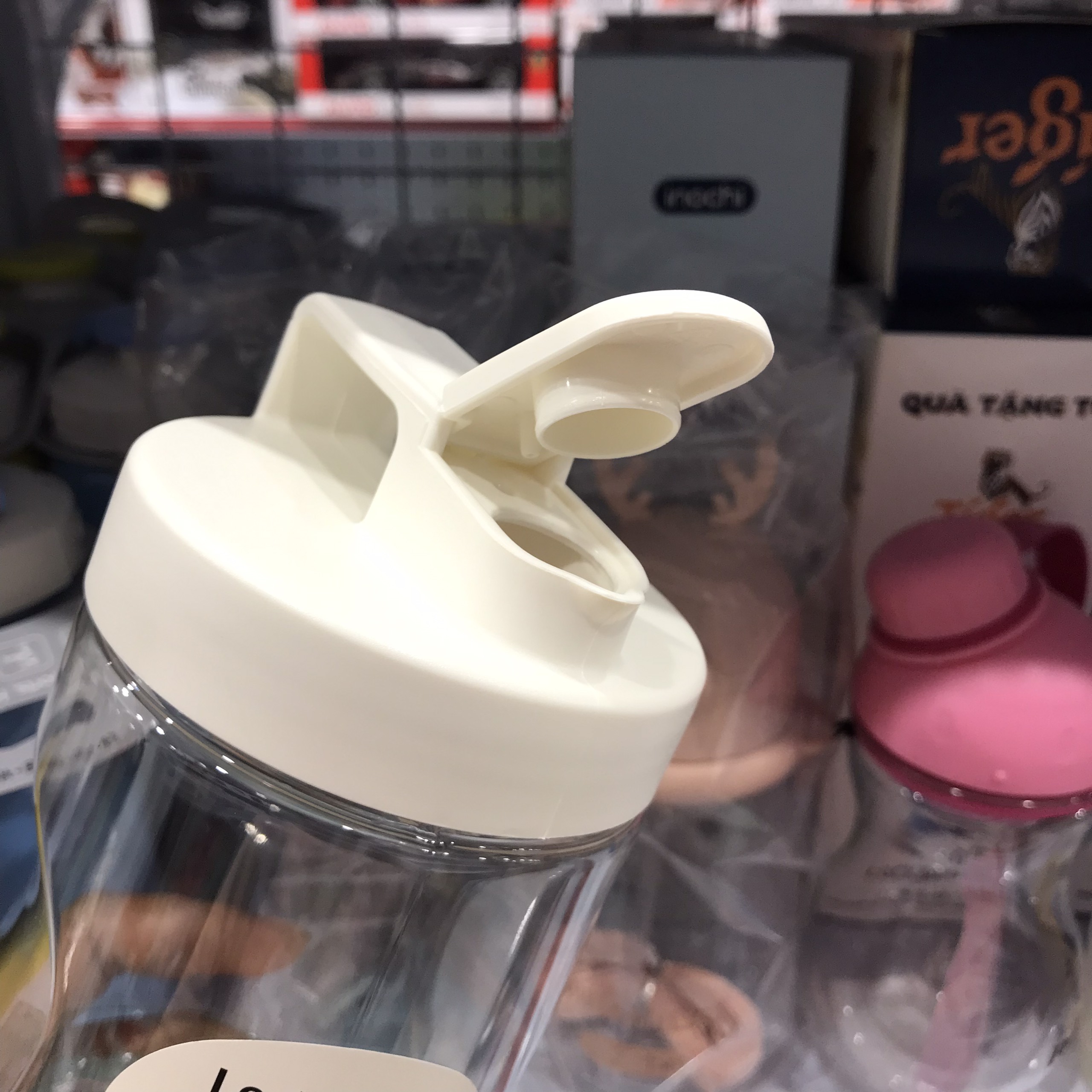 Bình đựng nước Lock&Lock HAP813WHT 1.2 lít - Quà tặng Milo