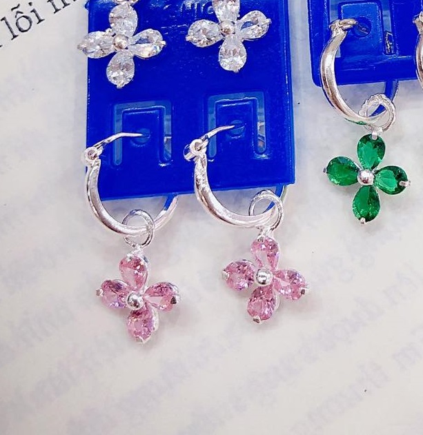 Bông tai trẻ em cỏ 3 lá chất liệu bạc MS45c1