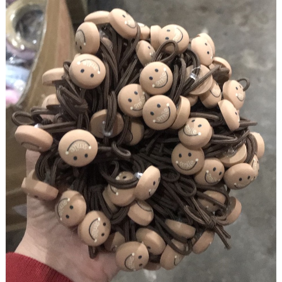 Dây cột tóc hình gấu cho cô gái