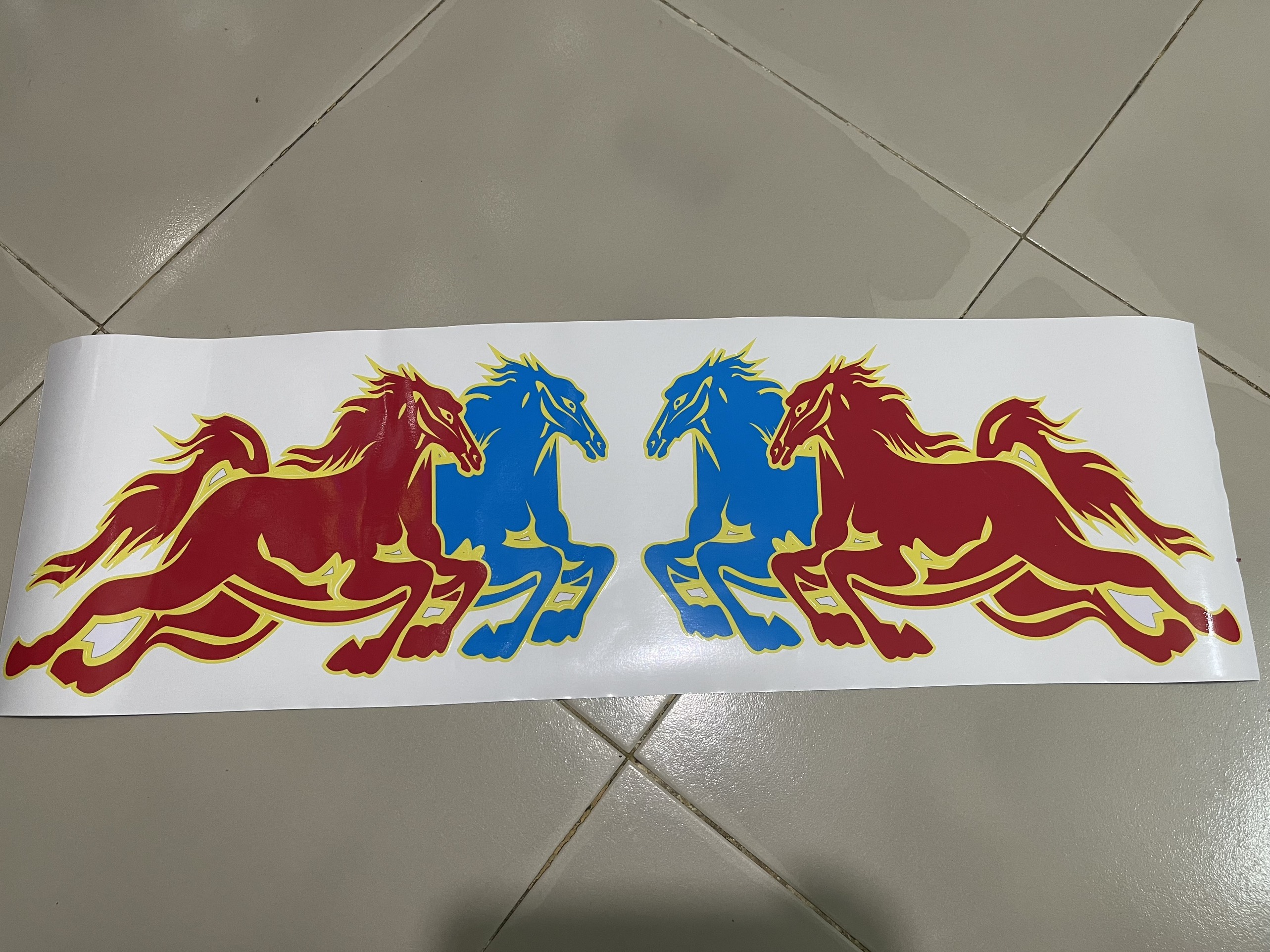 Tem dán xe tải con ngựa