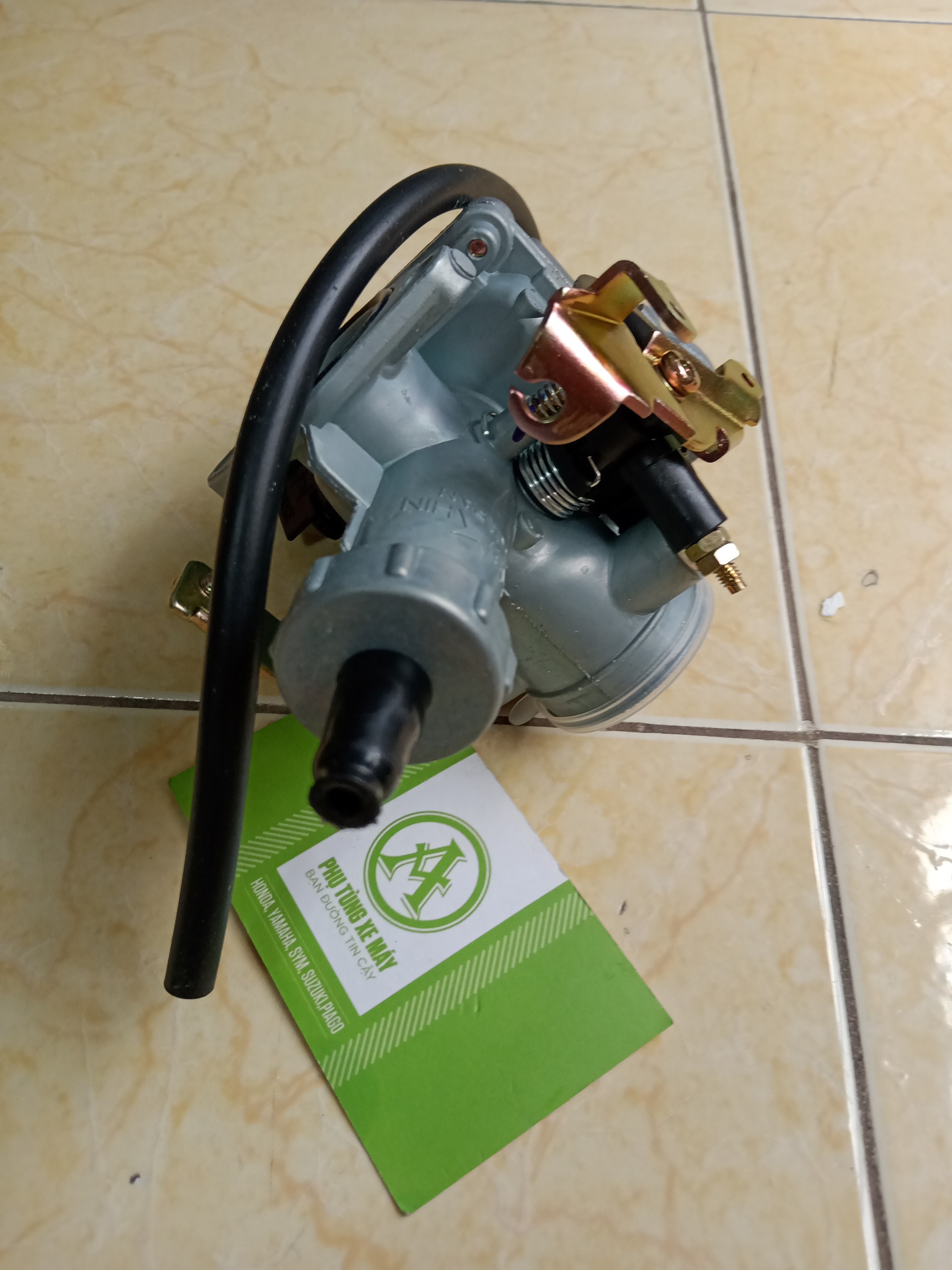 Bình xăng con xe ba bánh 175cc 2 ga ( hình chụp trực tiếp )