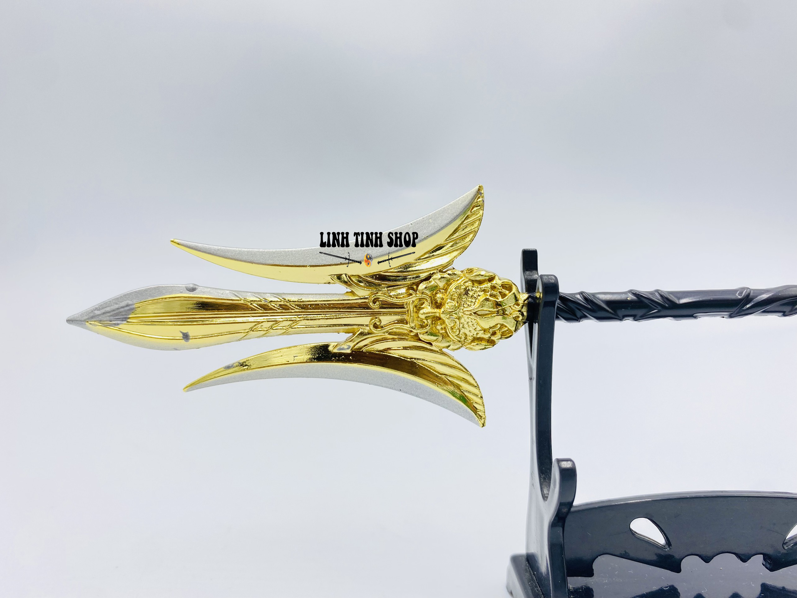 Mô hình thương trưng bày thiên long phá thành