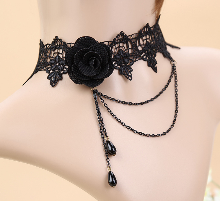 Vòng cổ choker hoa hồng đen huyền bí