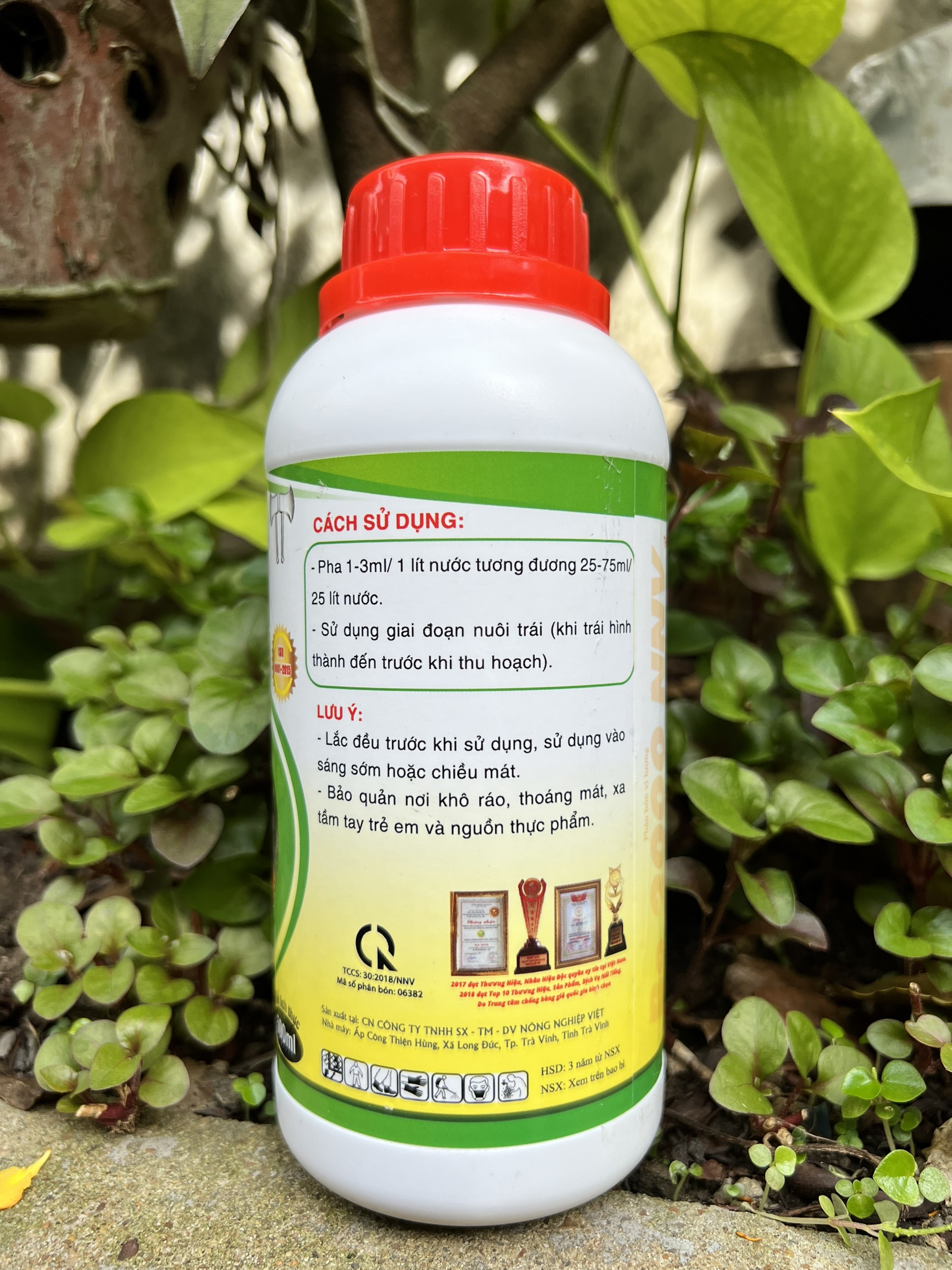 Phân Bón Lớn Trái Mít, Hạn Chế Sơ Đen Max Fruit Chai 0,5 Lít